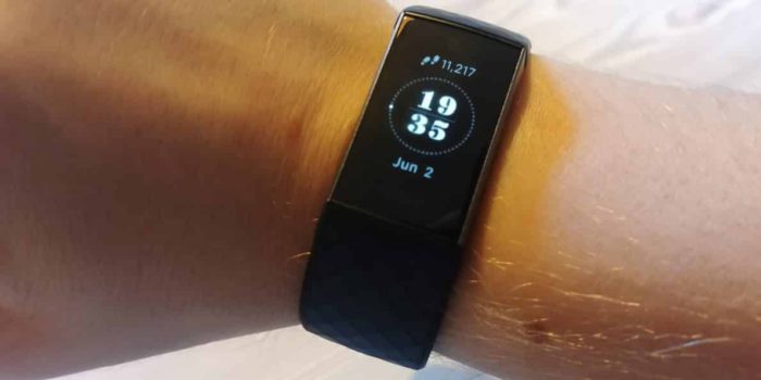 fitbit for seniors without smartphone